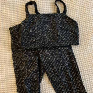 Lululemon sports bra and leggings set